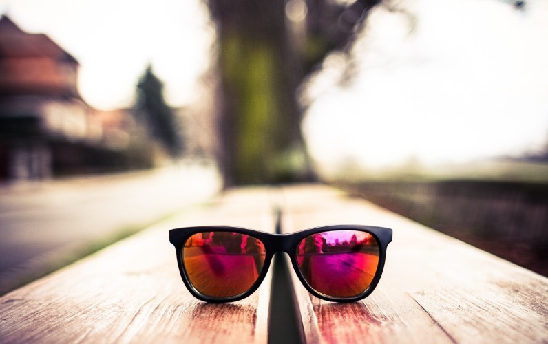 świetne okulary Ray-Ban z lustrzanymi soczewkami