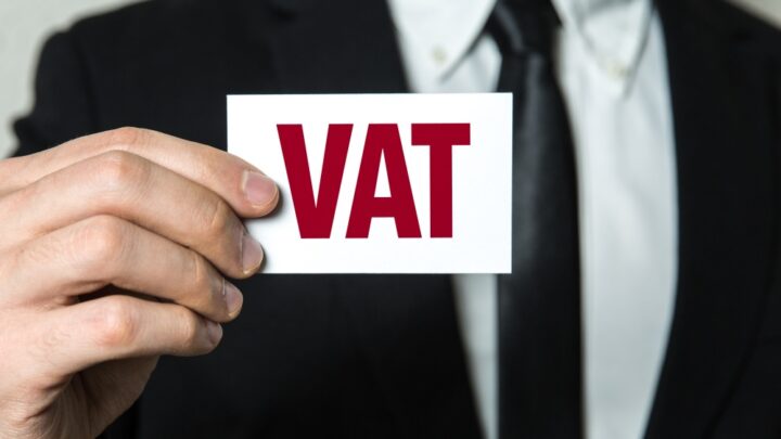 Jak uzyskać zwrot podatku VAT w UK?